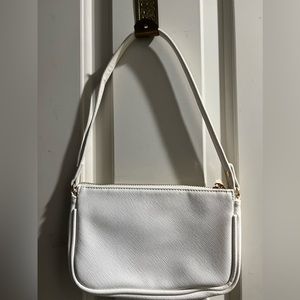 White shoulder bag